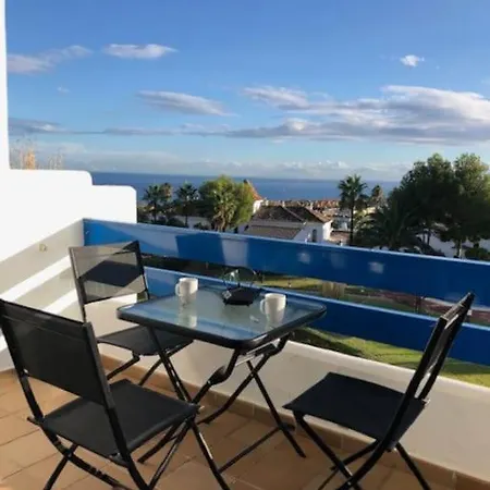 Duquesa - Superb Sea Views & Overlooking Pool Manilva
