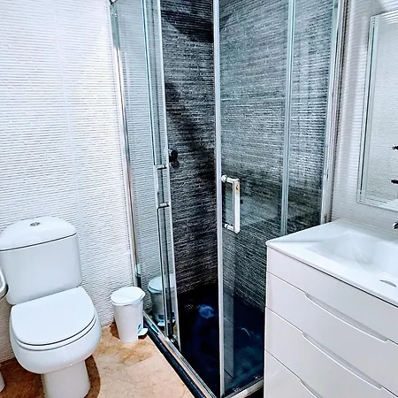 Duquesa - Superb Sea Views & Overlooking Pool *