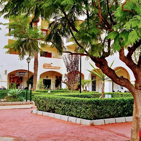 Apartment Duquesa - Superb Sea Views & Overlooking Pool